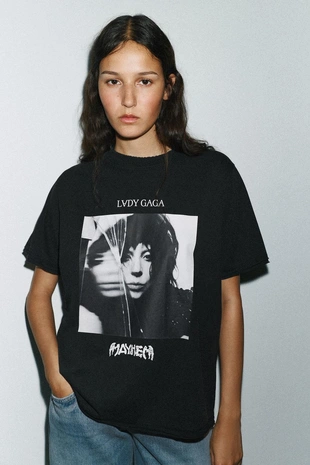 Футболка с эффектом потертости LADY GAGA- Заказать в России