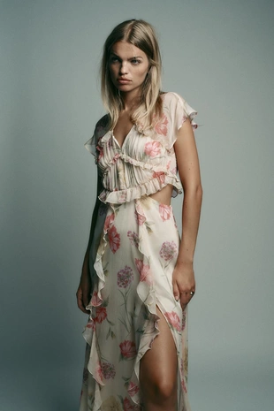 Платье-миди с цветочным принтом и вырезами- Заказать в России
