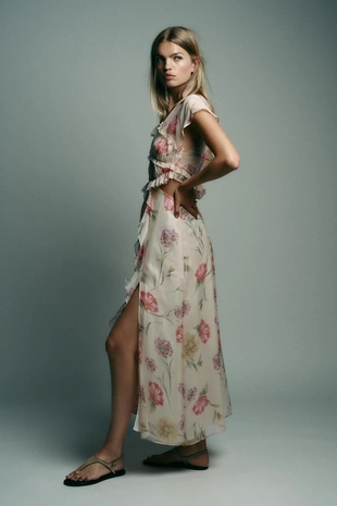 Платье-миди с цветочным принтом и вырезами- Заказать в России