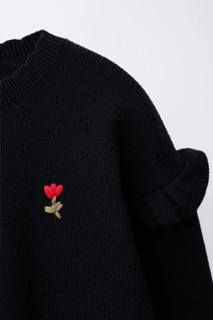 Трикотажный джемпер с вышивкой в виде цветов- Заказать в России