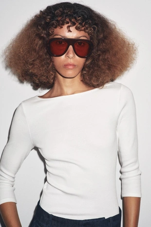 Хлопковая футболка с вырезом «лодочка»- Заказать в России