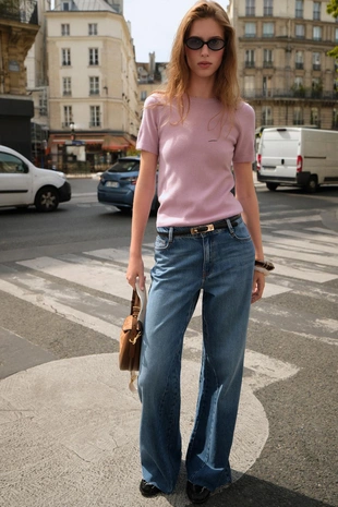 Трикотажный топ с короткими рукавами из мягкой ткани