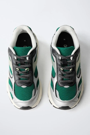 Спортивные кроссовки из сетчатой ткани- Заказать в России