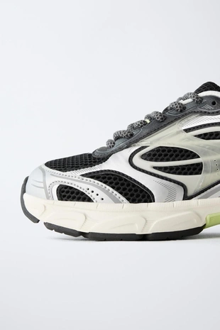 Спортивные кроссовки из сетчатой ткани- Заказать в России