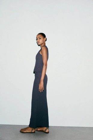 Юбка миди с текстурой