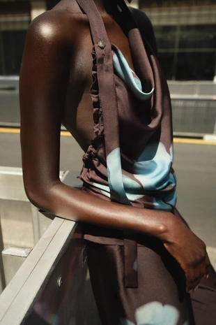 Атласный топ с цветочным принтом- Заказать в России