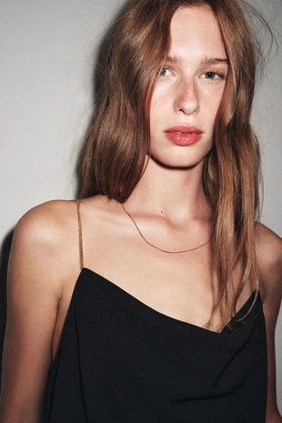 Топ в бельевом стиле с бретельками-цепочками- Заказать в России