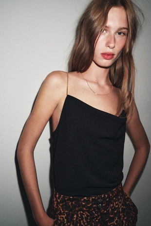 Топ в бельевом стиле с бретельками-цепочками- Заказать в России