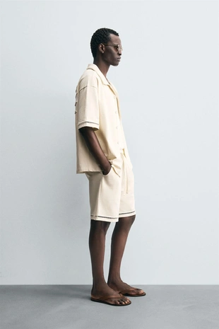 Комфортные шорты-бермуды с отделкой- Заказать в России