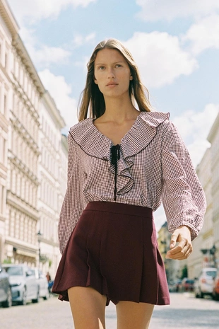 Блуза в клетку виши с воланами- Заказать в России