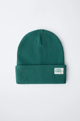 Трикотажная шапка в рубчик с этикеткой- Заказать в России