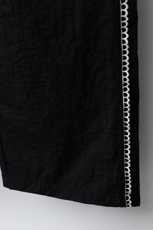 Прямые брюки из нейлона с контрастной отделкой- Заказать в России