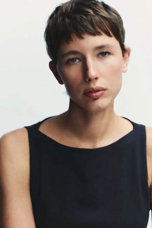 Топ с баской