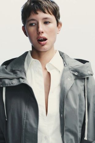 Куртка с капюшоном- Заказать в России