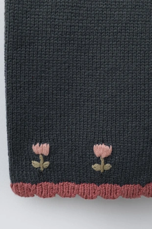 Трикотажные брюки-кюлоты с вышивкой в виде цветов- Заказать в России