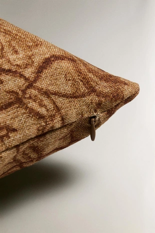 Чехол для декоративной подушки с цветочным принтом- Заказать в России