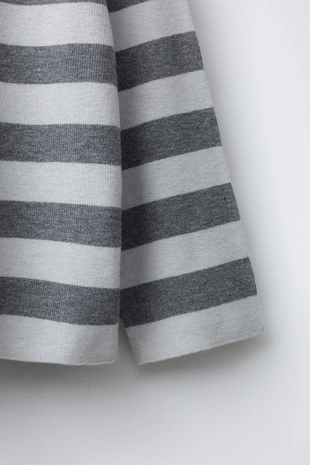 Трикотажная футболка в полоску