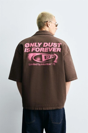 Рубашка с графическим принтом и контрастом- Заказать в России