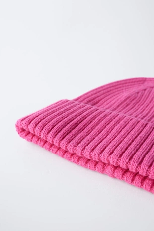 Шапка бини гладкой вязки