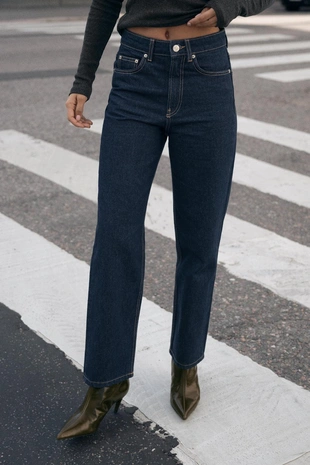 Джинсы TRF MOM FIT с высокой посадкой