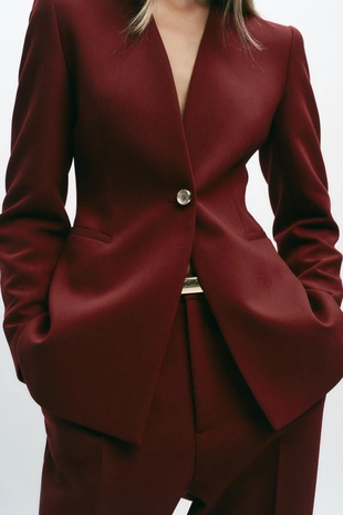 Приталенный блейзер без лацканов- Заказать в России