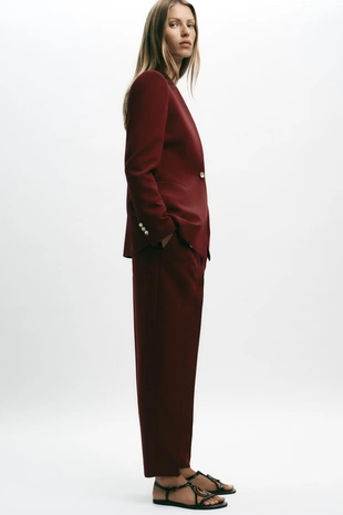 Приталенный блейзер без лацканов- Заказать в России