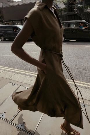 Платье миди с поясом- Заказать в России