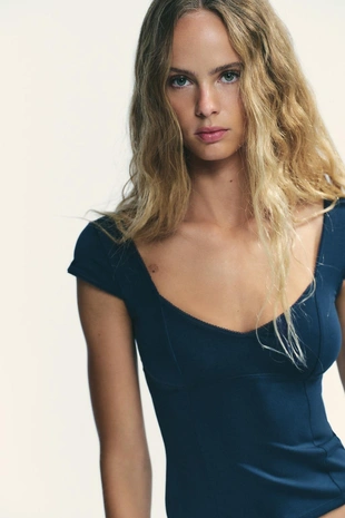 Топ из лиоцелла с кружевом