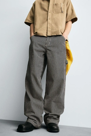 Брюки RELAXED FIT в полоску- Заказать в России