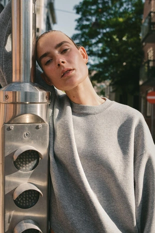 Трикотажная толстовка в рубчик- Заказать в России