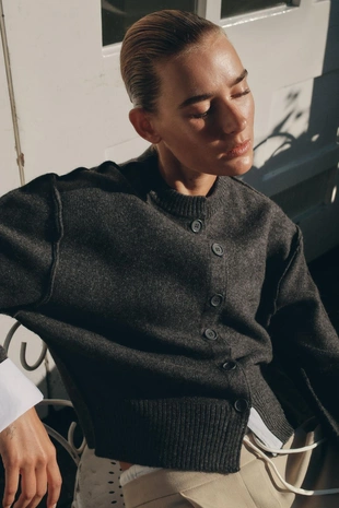 Кардиган с контрастными деталями- Заказать в России