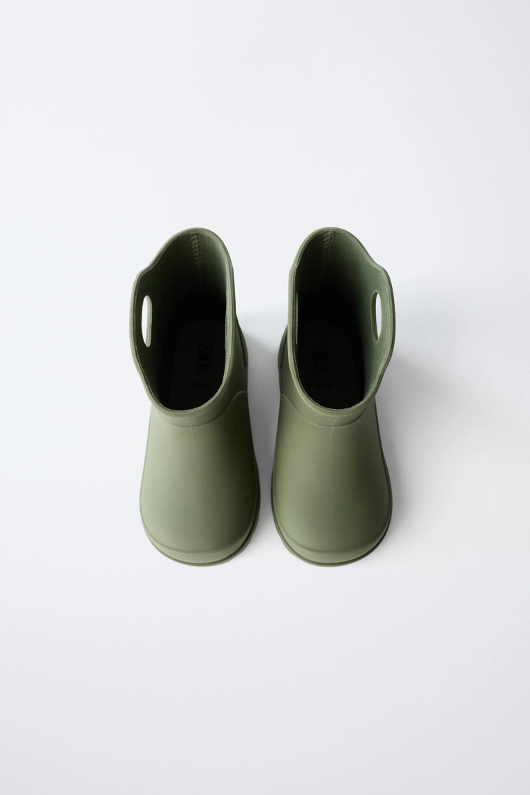 Резиновые сапоги разноцветные