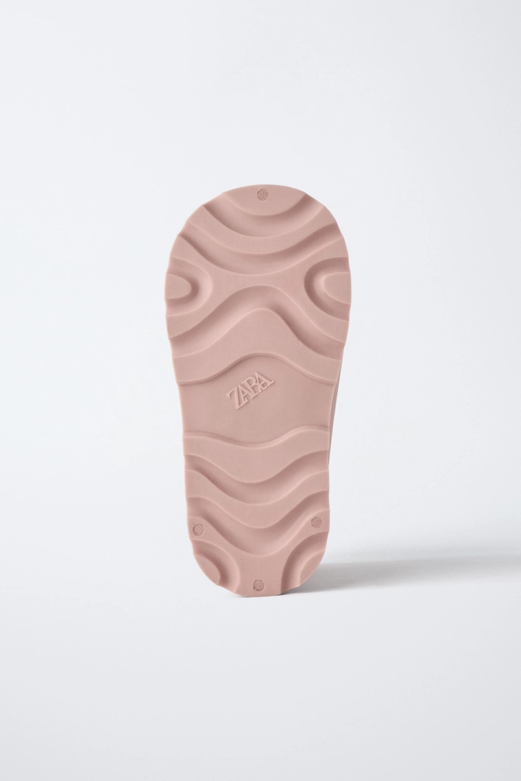 Резиновые сапоги разноцветные