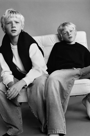 Однотонный свитер- Заказать в России