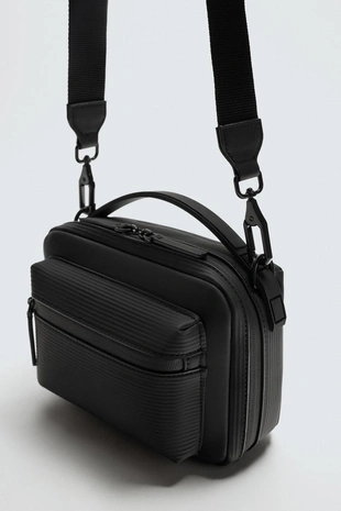 Сумка через плечо с текстурной прорезиненной отделкой- Заказать в России