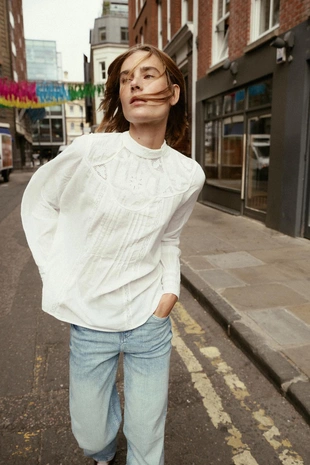 Блуза с вышивкой «цветы»- Заказать в России