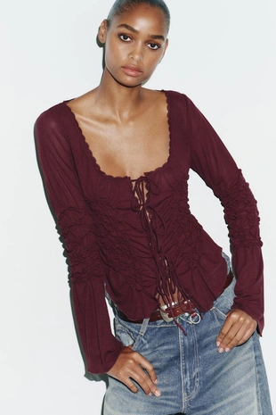 Топ с завязками и эластичными сборками- Заказать в России