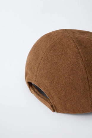 Caramel | 5213/641/732 - Zara Кепка из ткани с инициалом