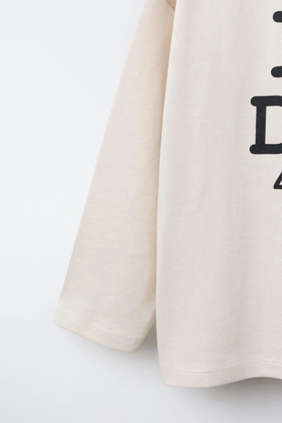 Лонгслив с контрастной надписью- Заказать в России