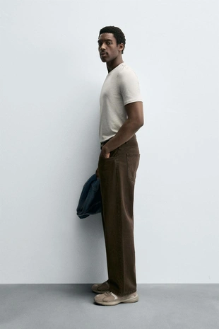 Базовая приталенная футболка SLIM FIT