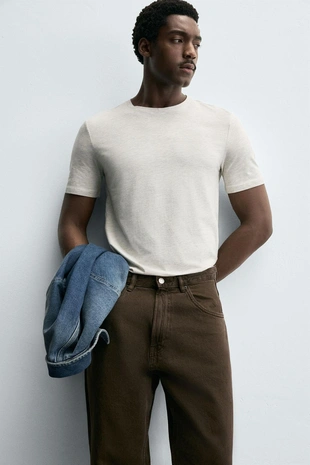 Базовая приталенная футболка SLIM FIT- Заказать в России