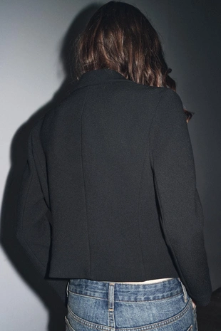 Приталенная куртка с воротником из искусственного меха — ZW COLLECTION- Заказать в России