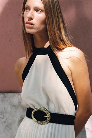 Комбинированное платье с ремнем- Заказать в России