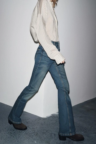 Джинсы BOOTCUT LEG - SLIM FIT - HIGH-WAIST- Заказать в России
