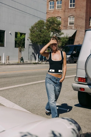 Облегающий топ-жилет из эластичной ткани- Заказать в России