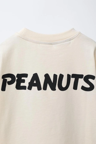 Футболка с нашивкой SNOOPY PEANUTS™- Заказать в России