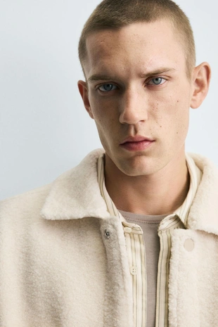 Куртка-рубашка с эффектом искусственной овчины и карманами- Заказать в России