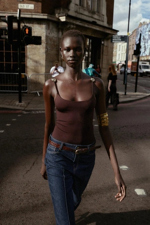 Боди из полиамида с ракушками