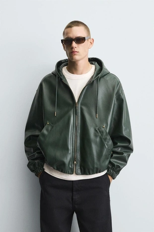 Куртка из искусственной кожи с капюшоном- Заказать в России