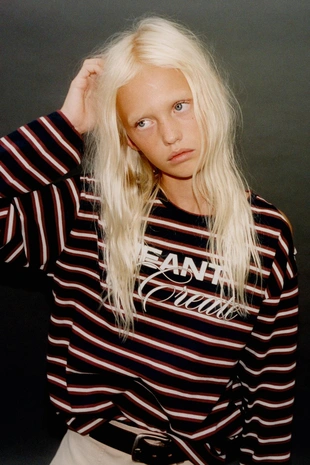 Футболка в полоску с вырезами- Заказать в России